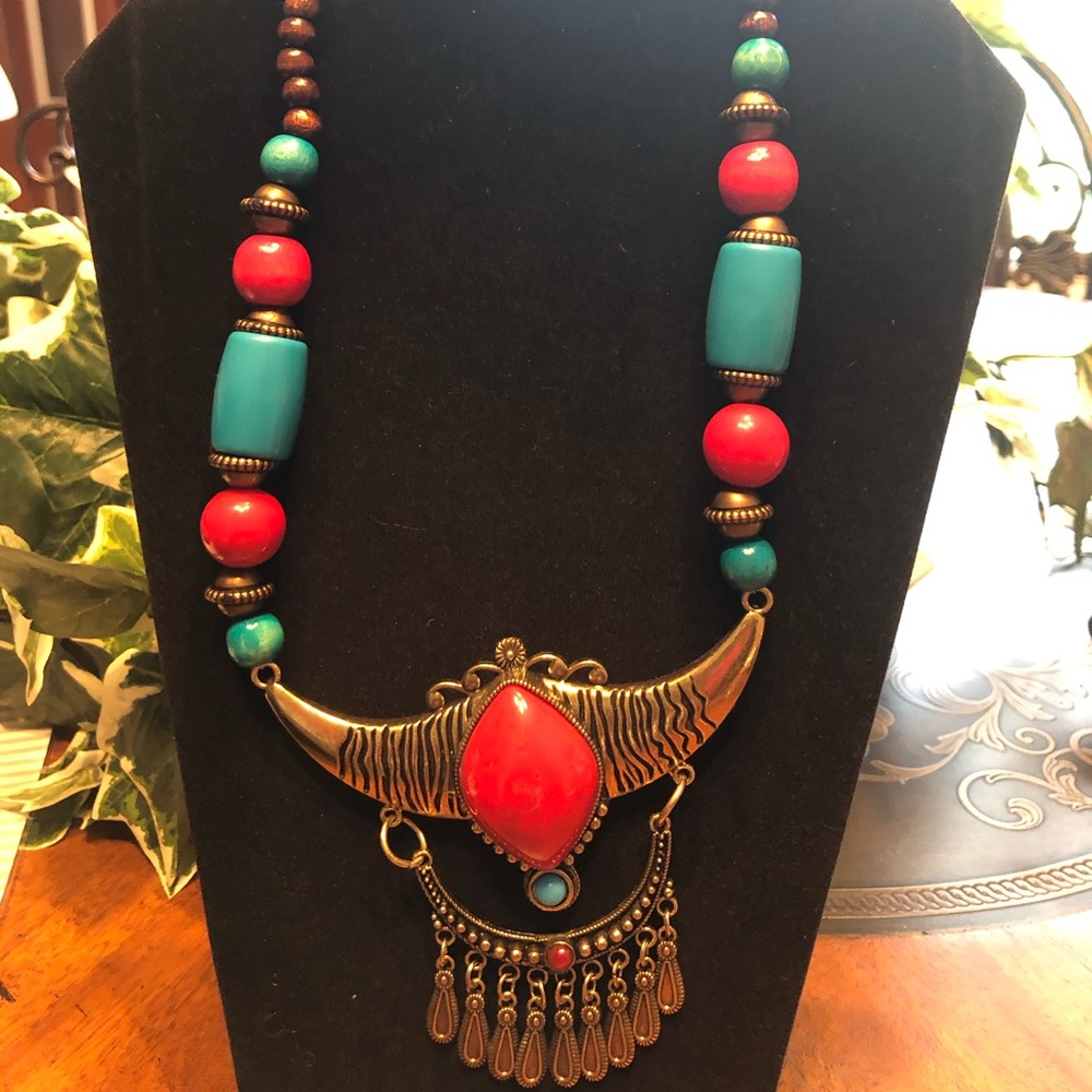NWT:  Beautiful Women’s Red Necklace